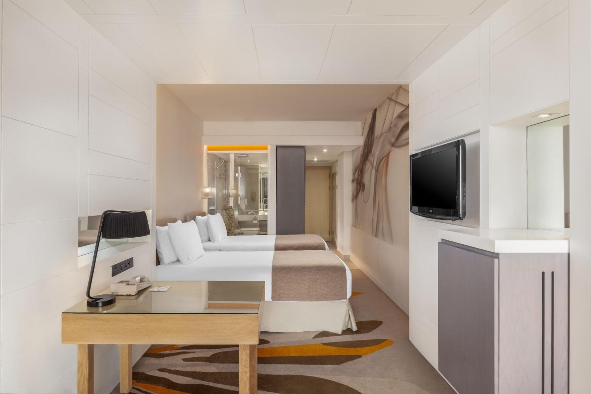 Habitación Doble Estándar para fumadores con vistas a la ciudad - 2 camas