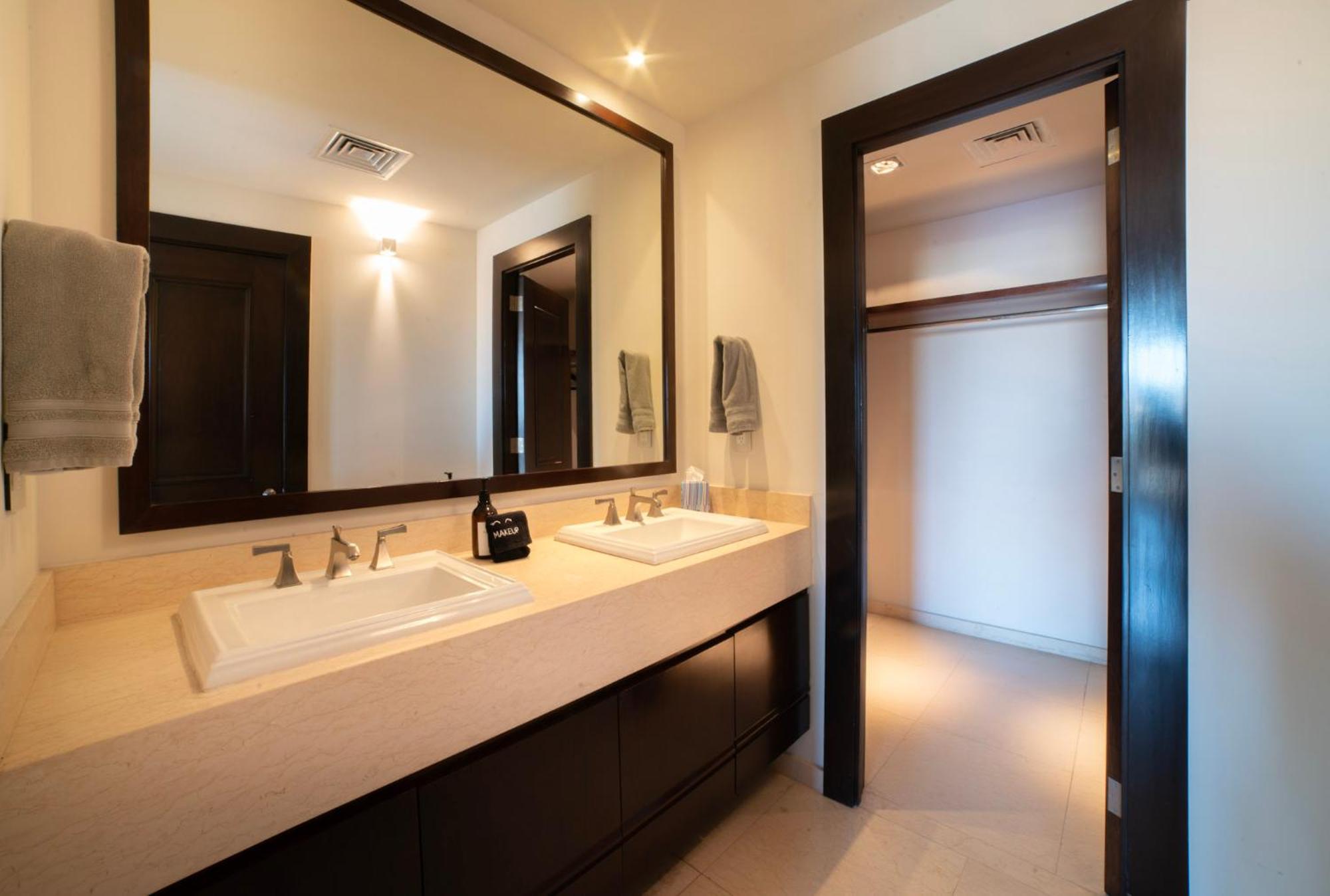 Apartamento de 2 dormitorios con vistas al lago