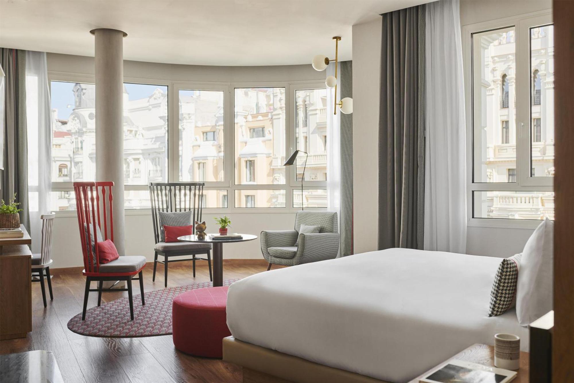 Suite Junior con vistas a Gran Vía