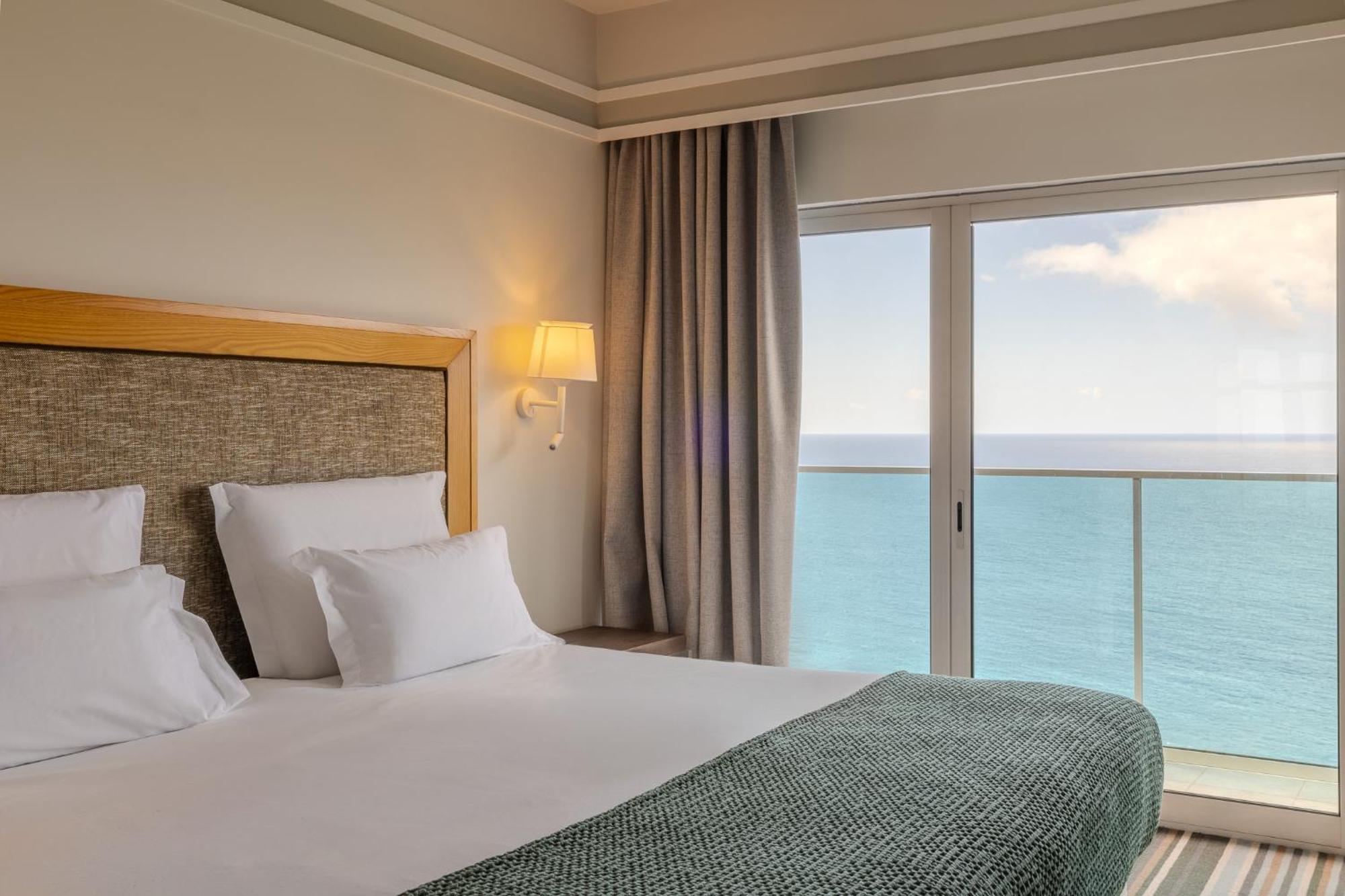 Suite Junior Superior (2 adultos + 2 niños)