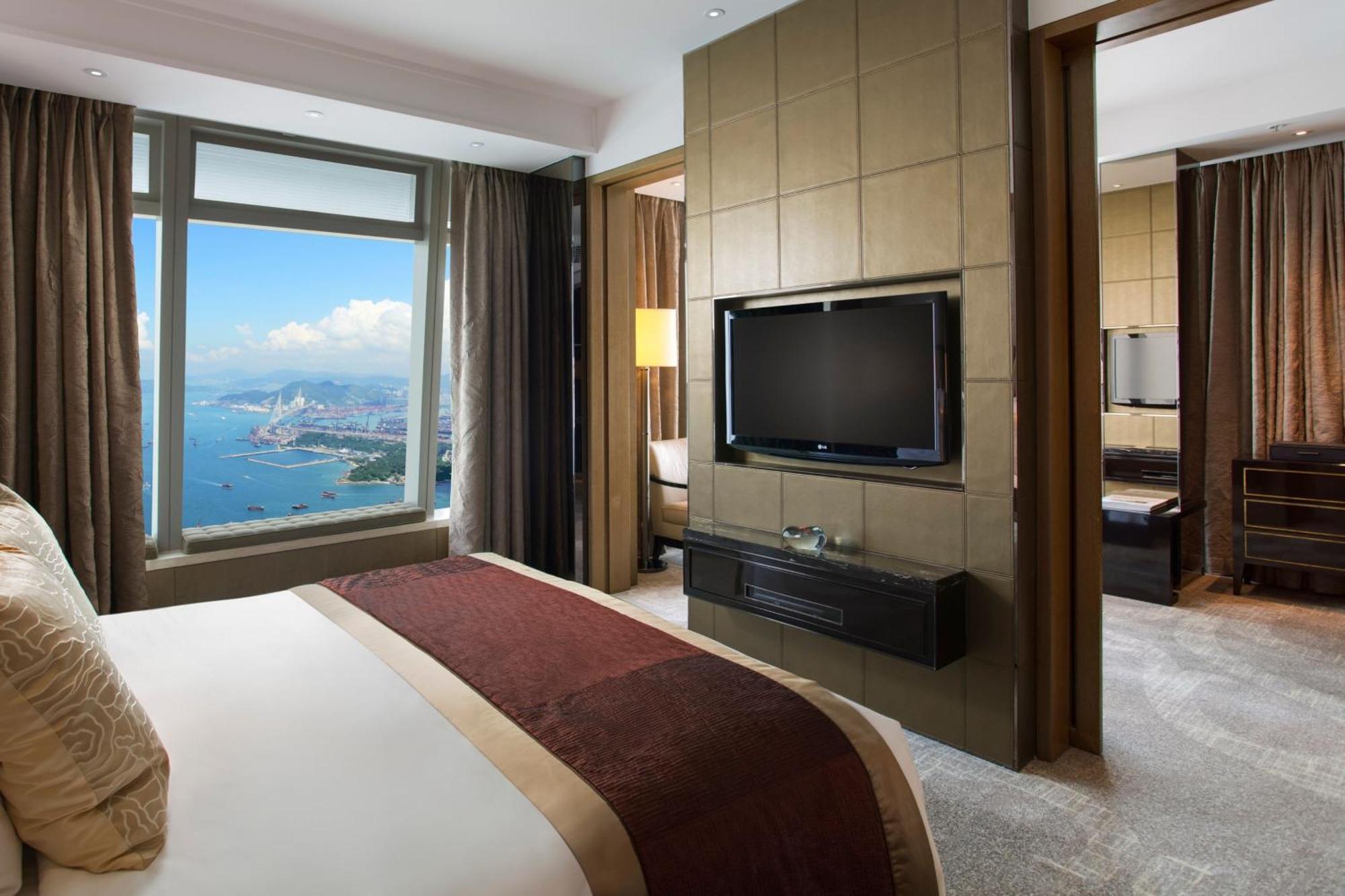 Suite familiar de 1 dormitorio con cama extragrande, planta club y vistas al mar