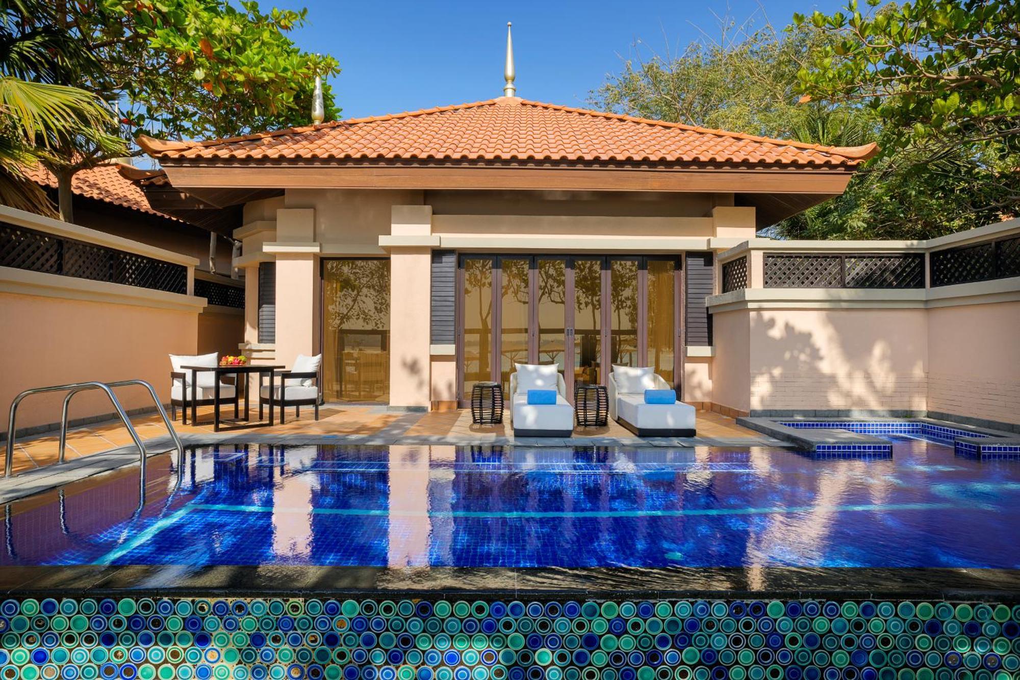 Villa de 1 dormitorio con piscina junto a la playa