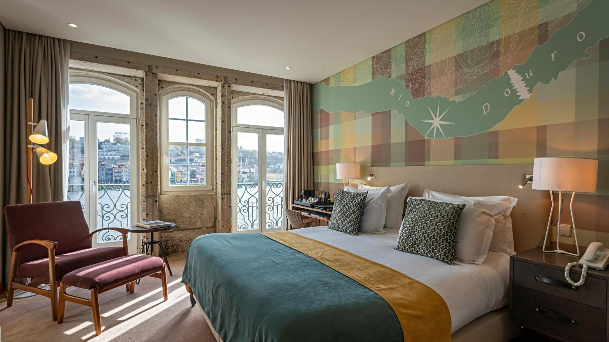 Habitación Triple Vintage con vistas al río y balcón