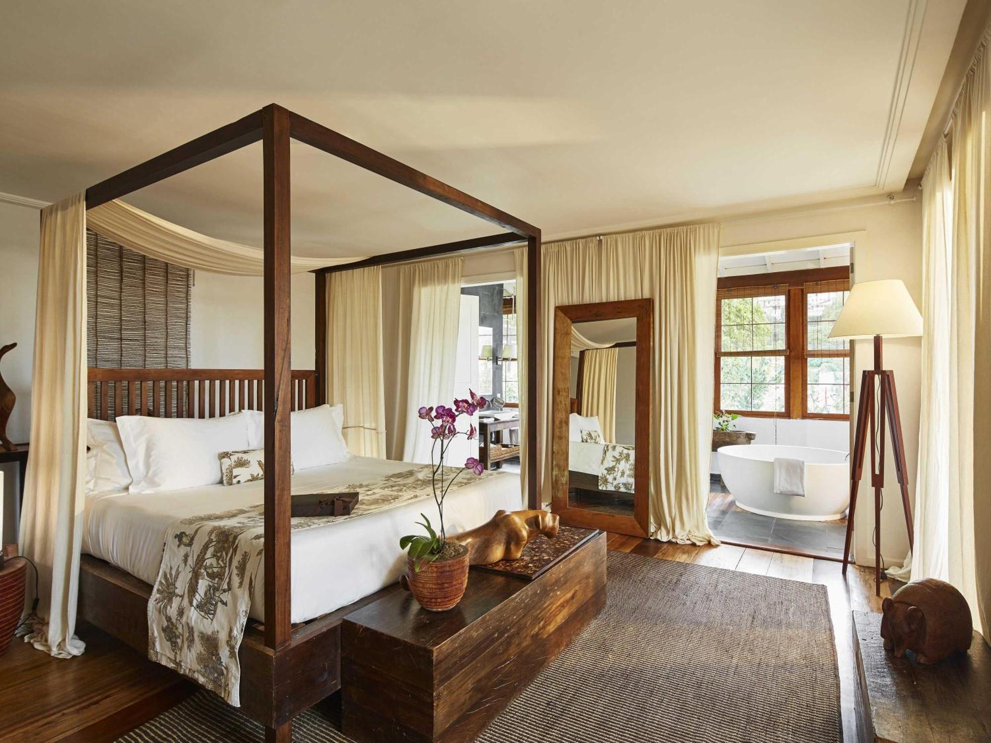 Suite situada en el ático con cama extragrande