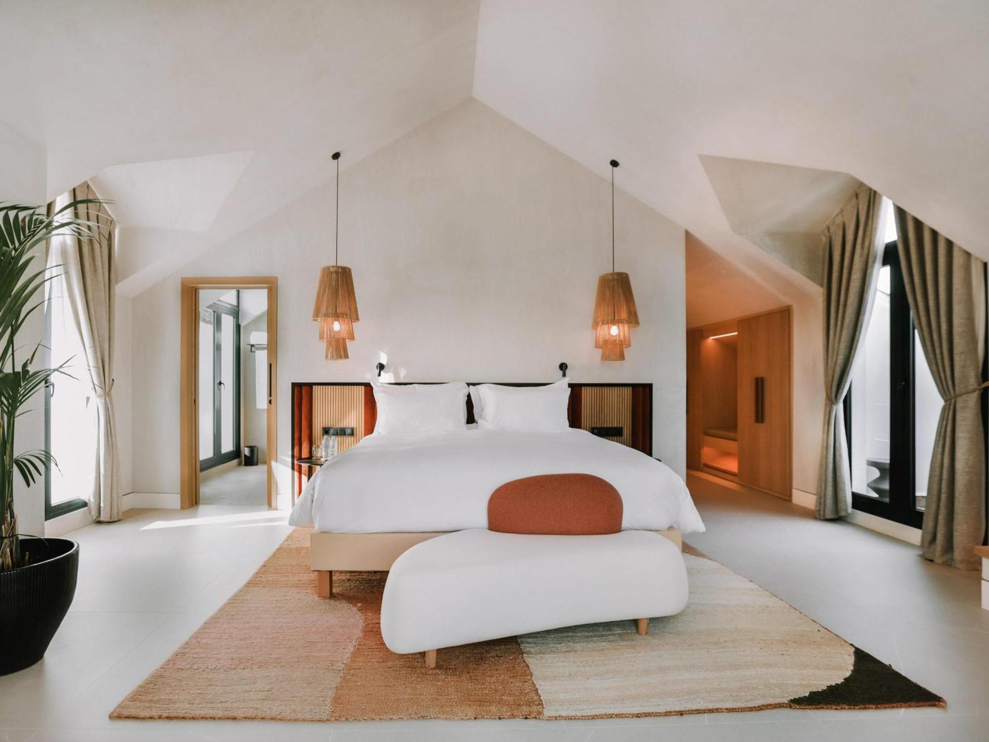 Suite SO VIP Almenara con terraza - Cama extragrande