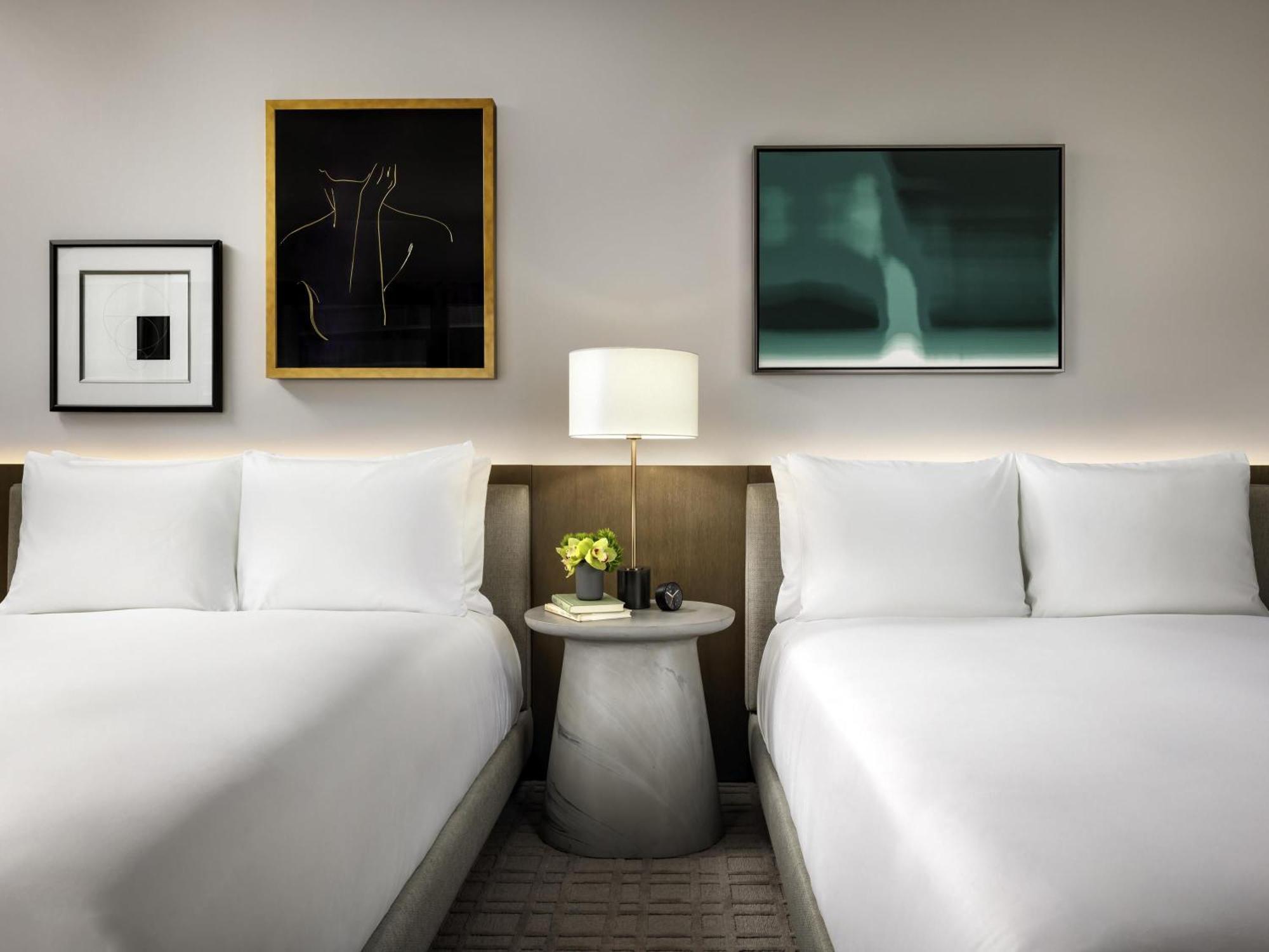 Fairmont Gold Room with Two Queen Beds and Roll-in Shower - Mobility Hearing Access