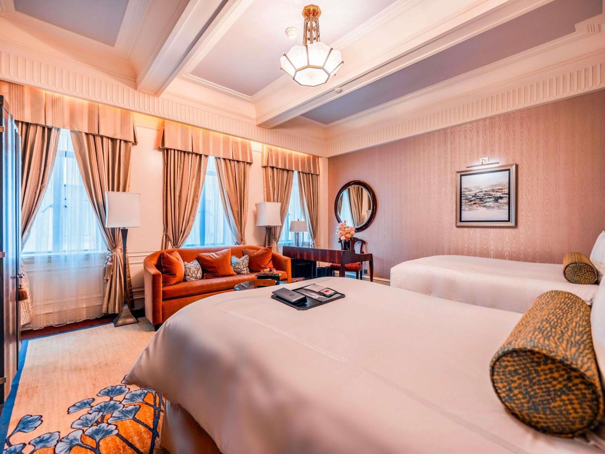 Deluxe Twin Room -‌First Round Minibar Soft Drink