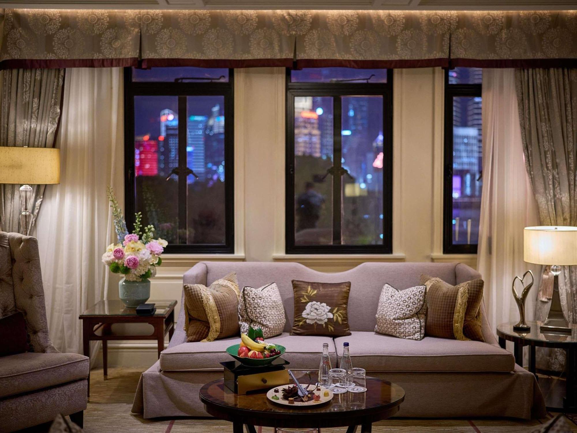 Signature Riverview Suite -‌First Round Minibar+Afternoon Tea+Dinner