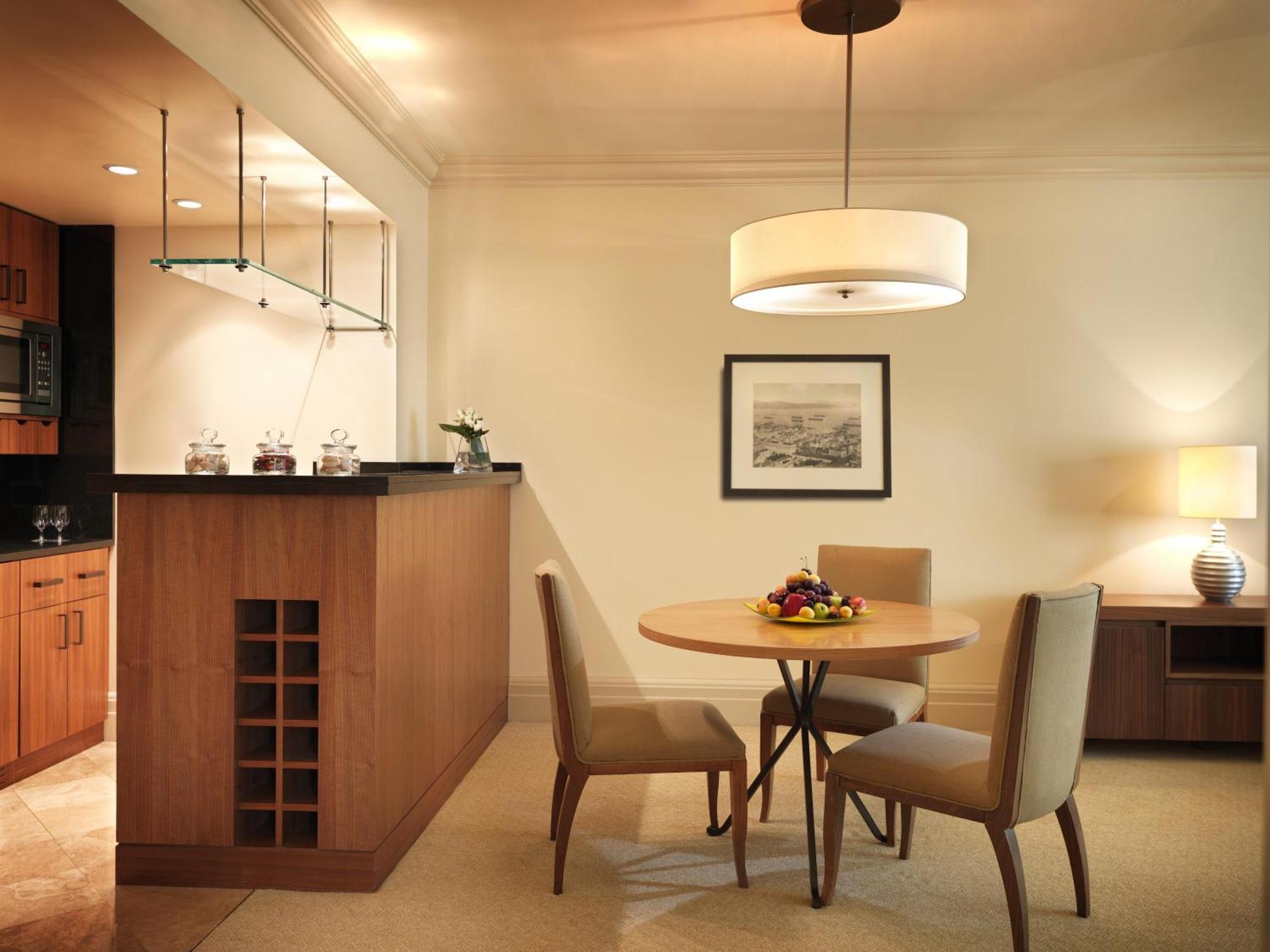 Gran suite extragrande con acceso al salón y vistas al Bósforo