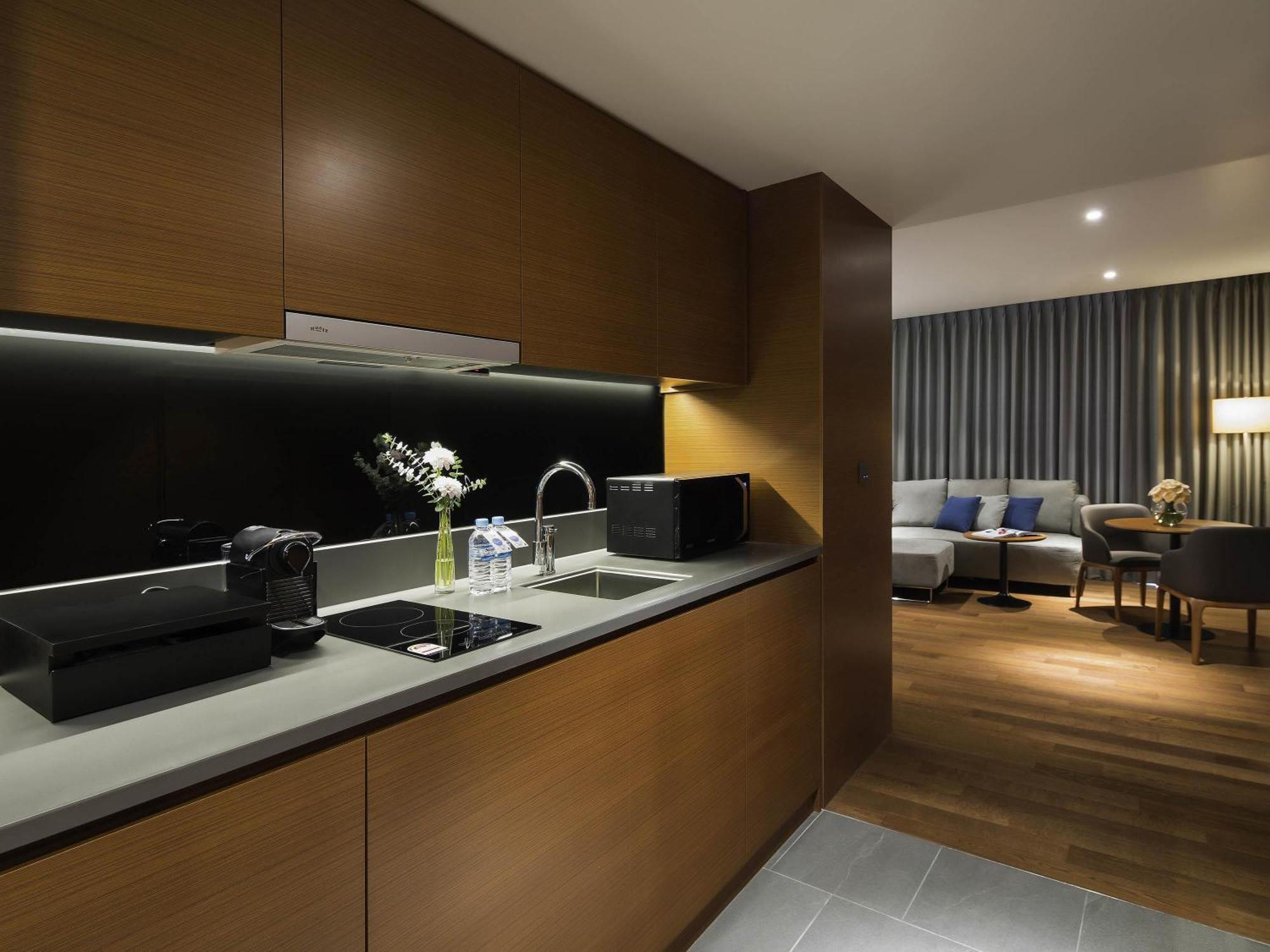 Residence Deluxe Triple Room with Three Single Beds