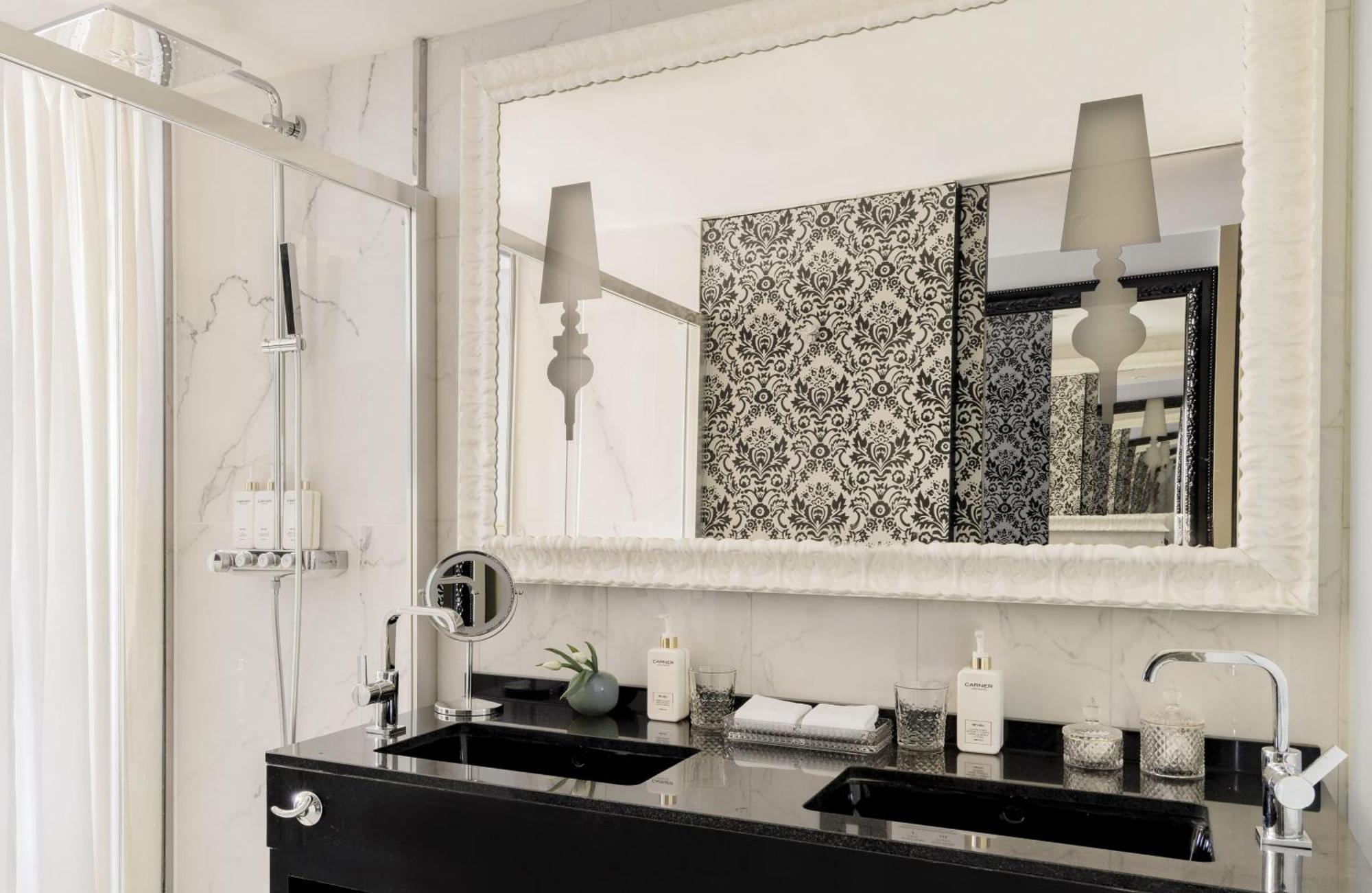Suite Junior Red Level
