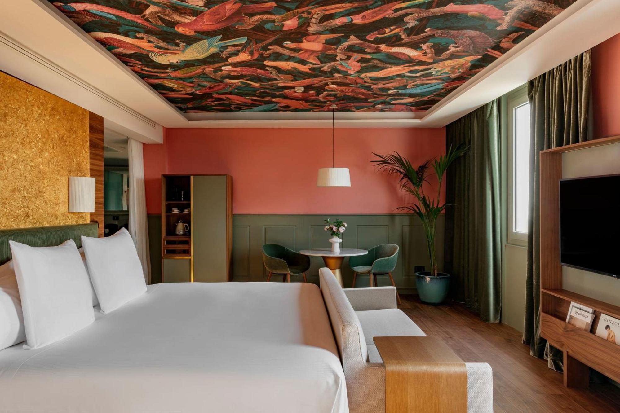 Suite Junior RedLevel con vistas a la catedral