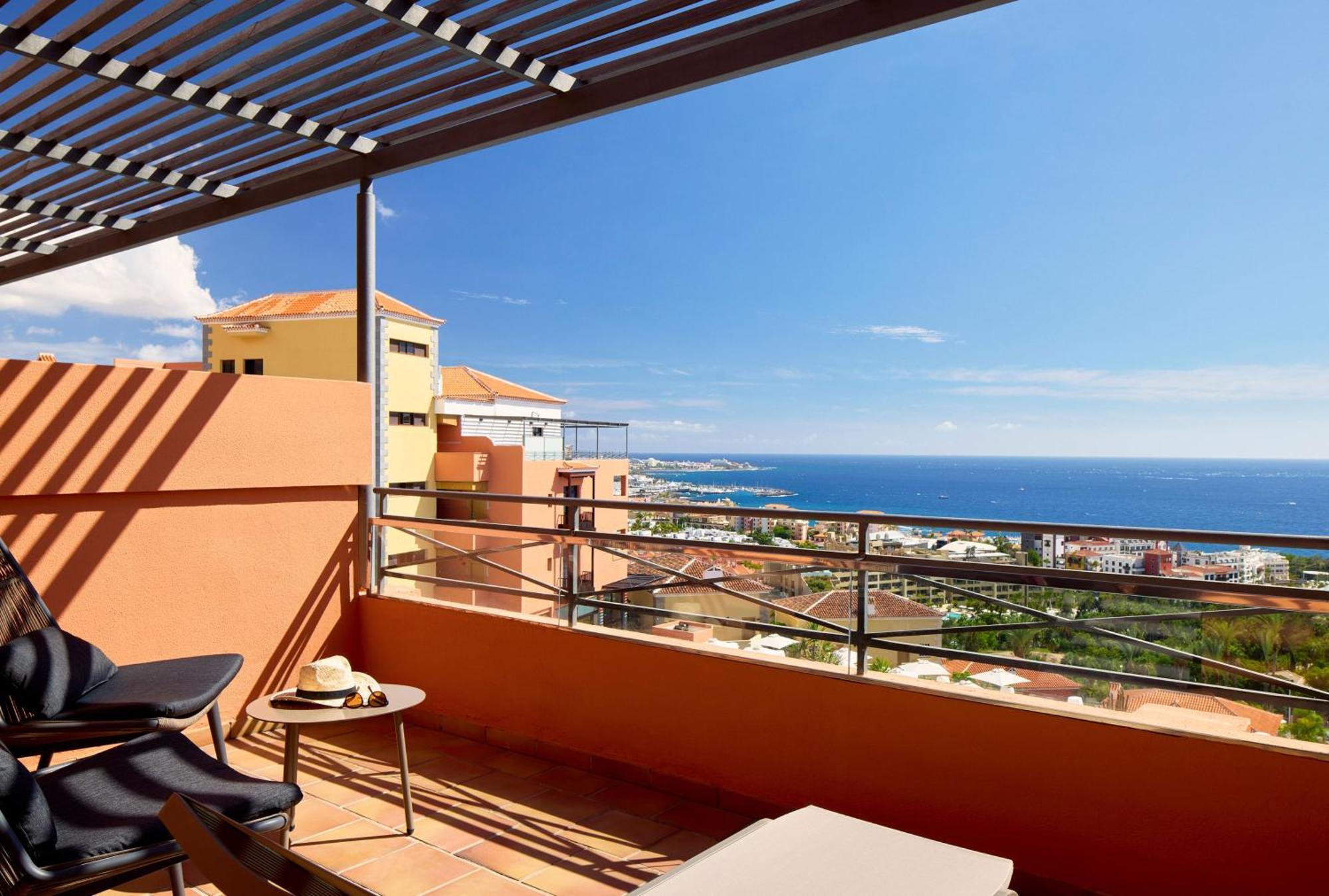 Suite The Level con vistas al mar