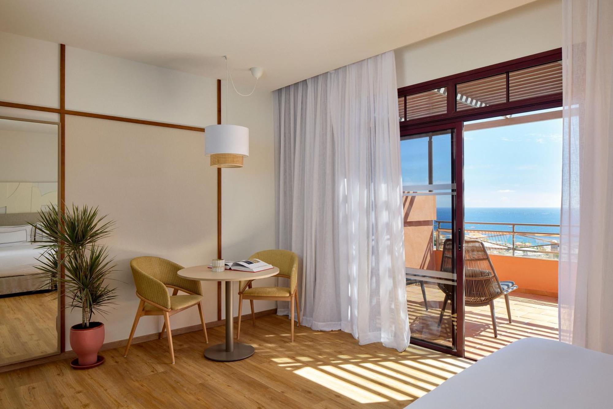 Suite The Level con hidromasaje y vista al mar