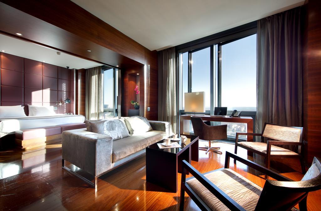 Suite Junior (2 adultos + 2 niños)