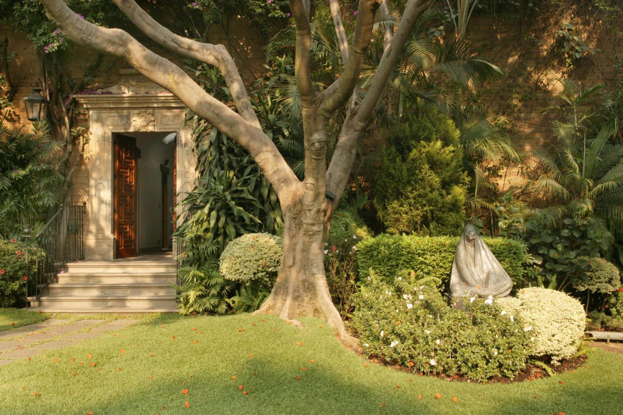 Suite with Patio,1208283250:JPEG