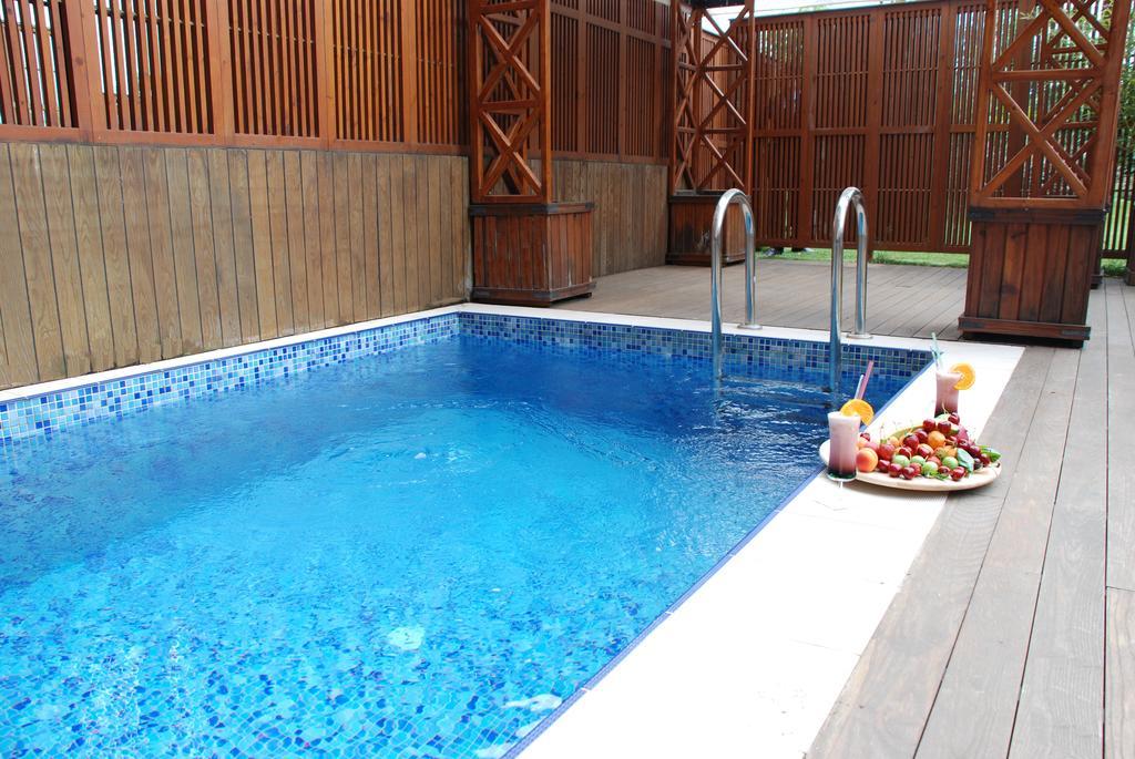 Suite Pool con sauna y jardín