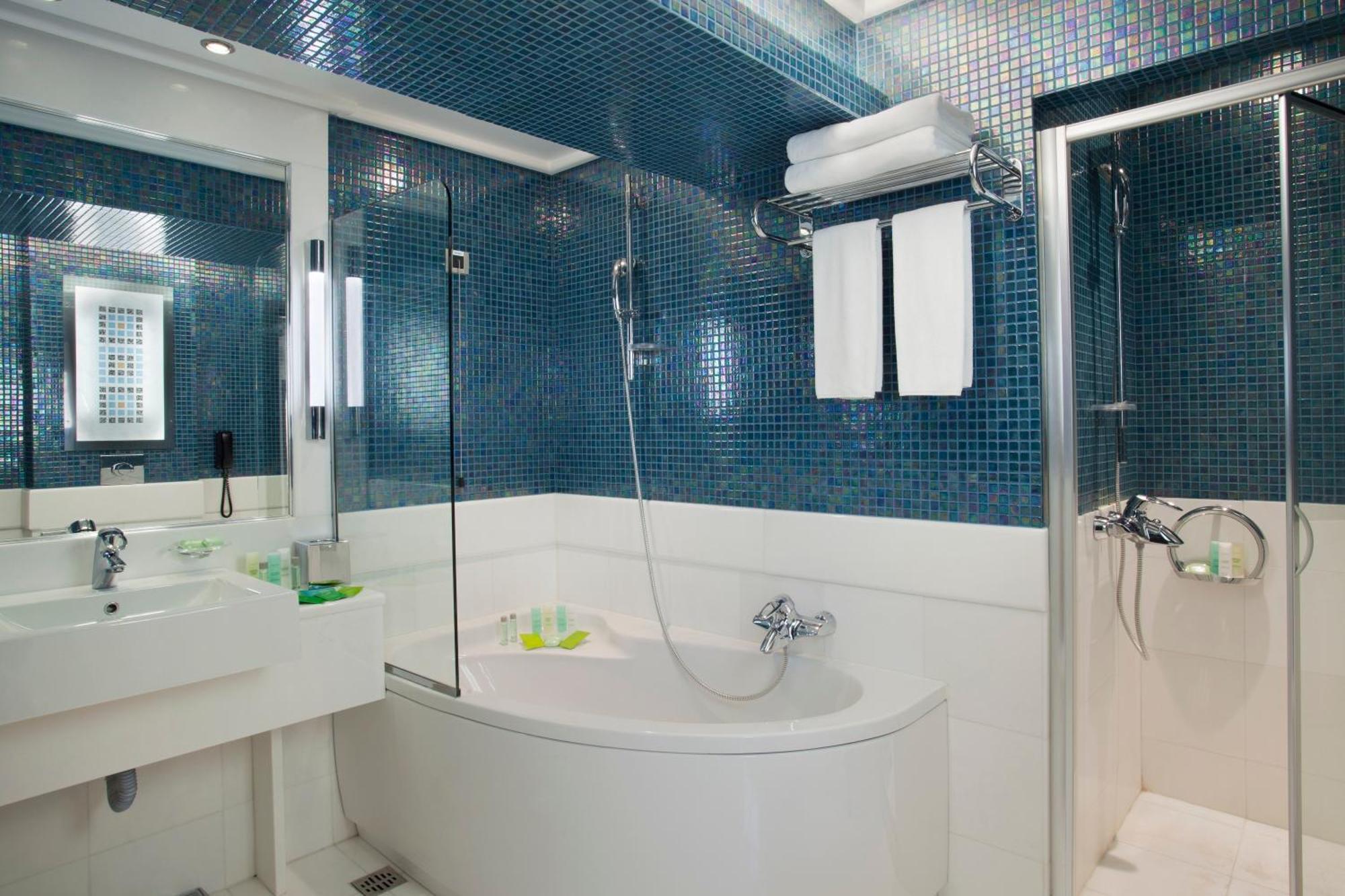 Habitación Doble Premium con acceso al salón - 2 camas dobles