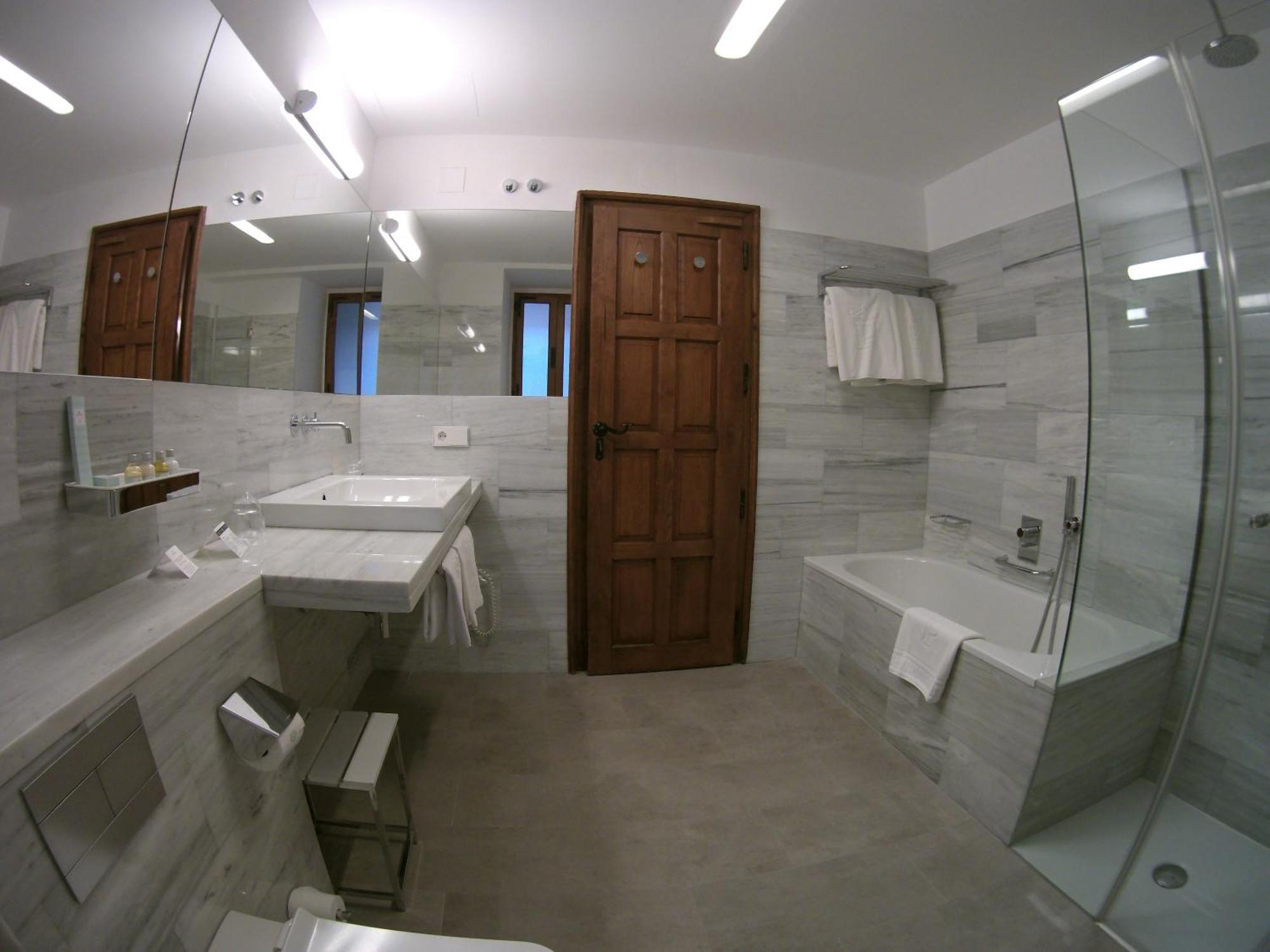 Habitación Doble Estándar (3 adultos)