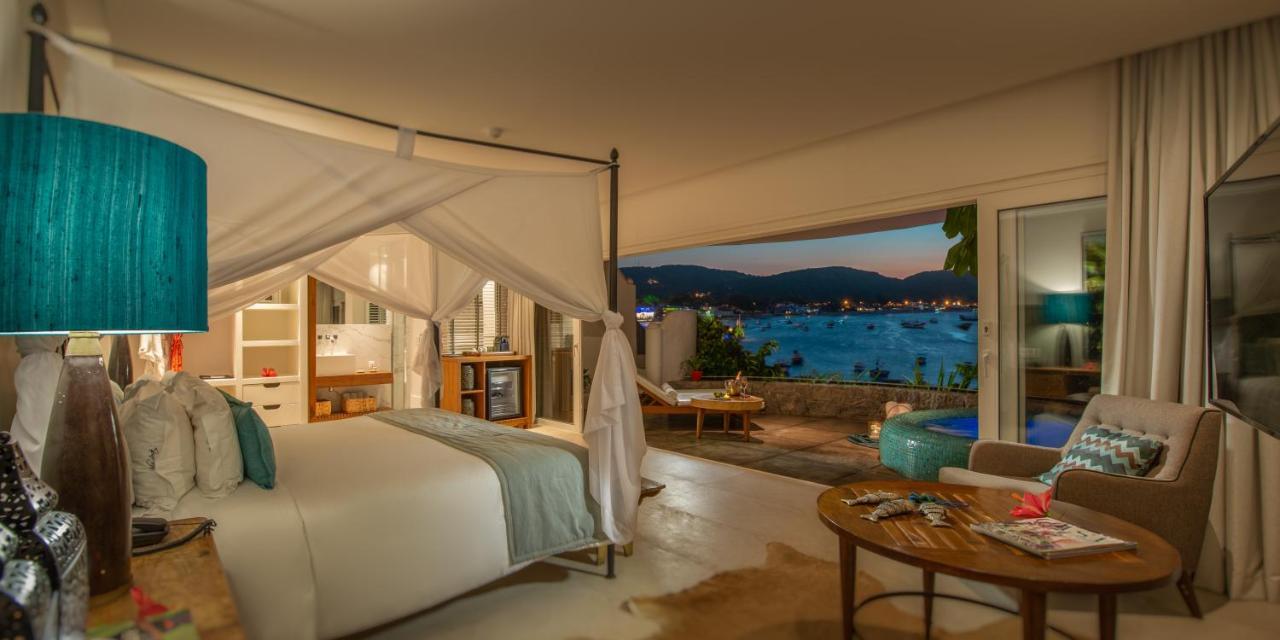 Habitación Doble Deluxe con vistas al mar y bañera de hidromasaje