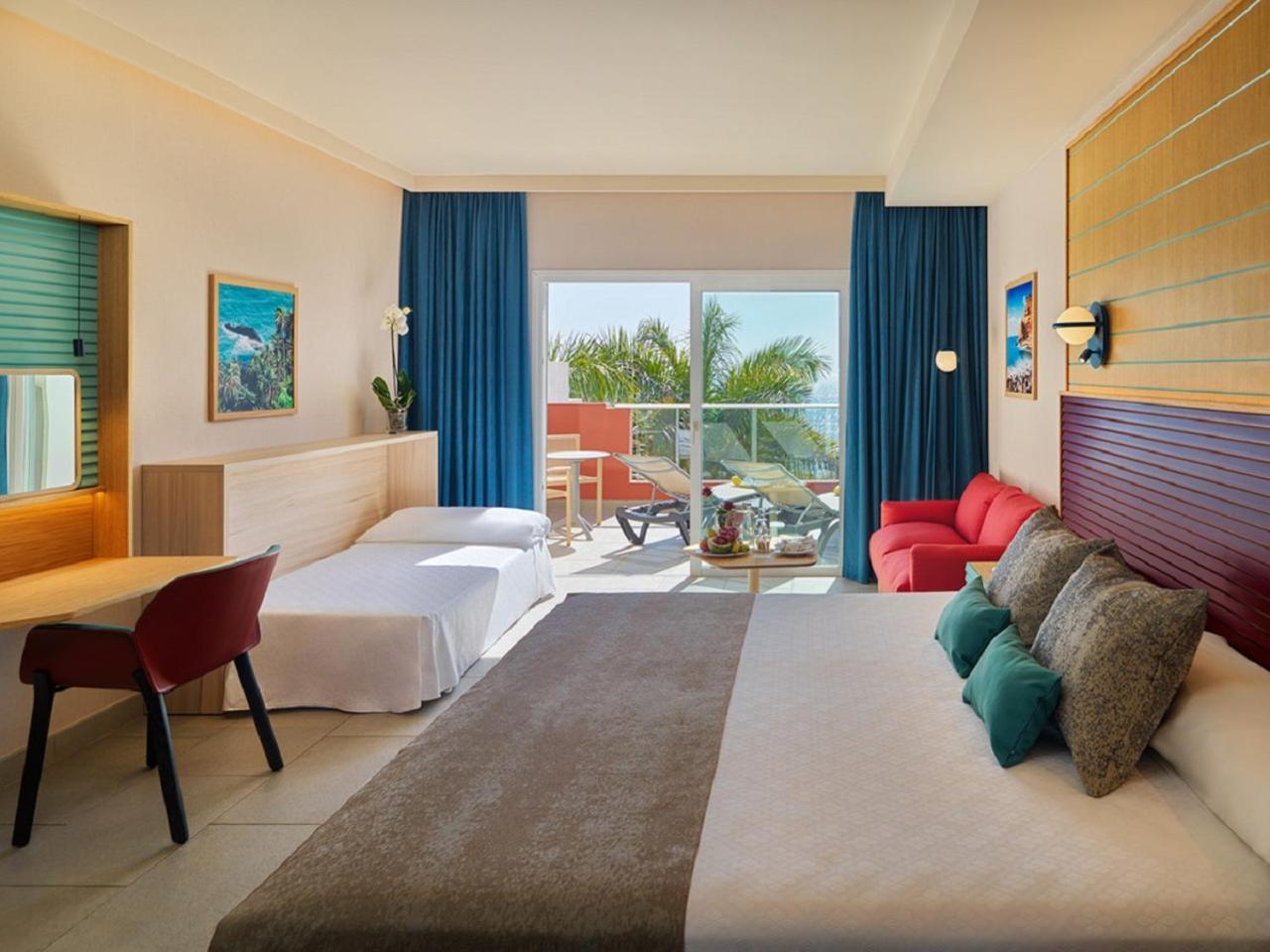 Family Room,813062469:JPEG