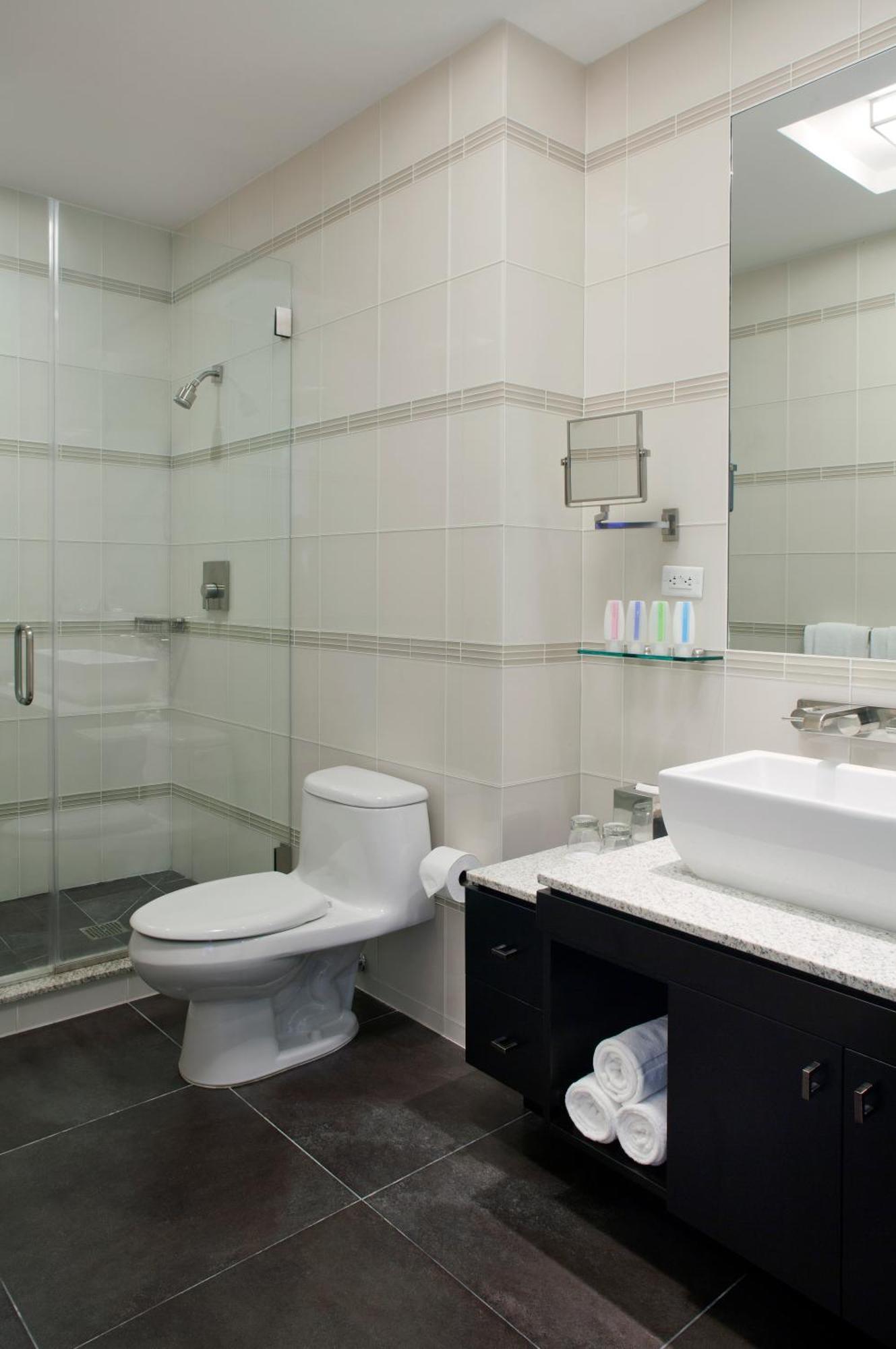 Habitación Superior con cama extragrande - Adaptada para personas con movilidad reducida