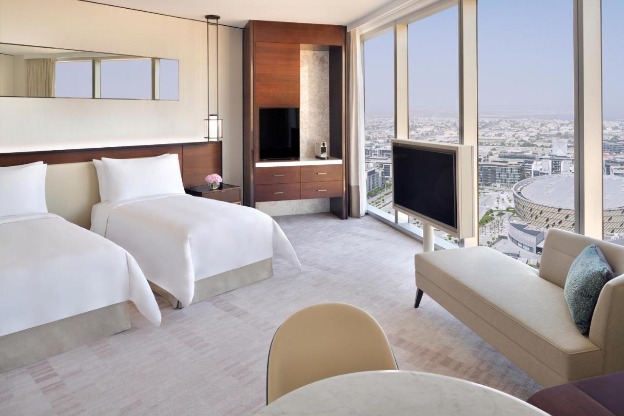 Habitación Premier Doble - Acceso exclusivo a la piscina infinita de la planta 54