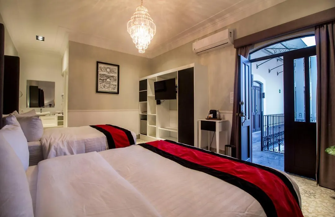 Hotel Business Real 500-1