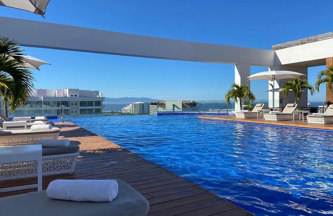 Grand Luxxe With Free Golf-1