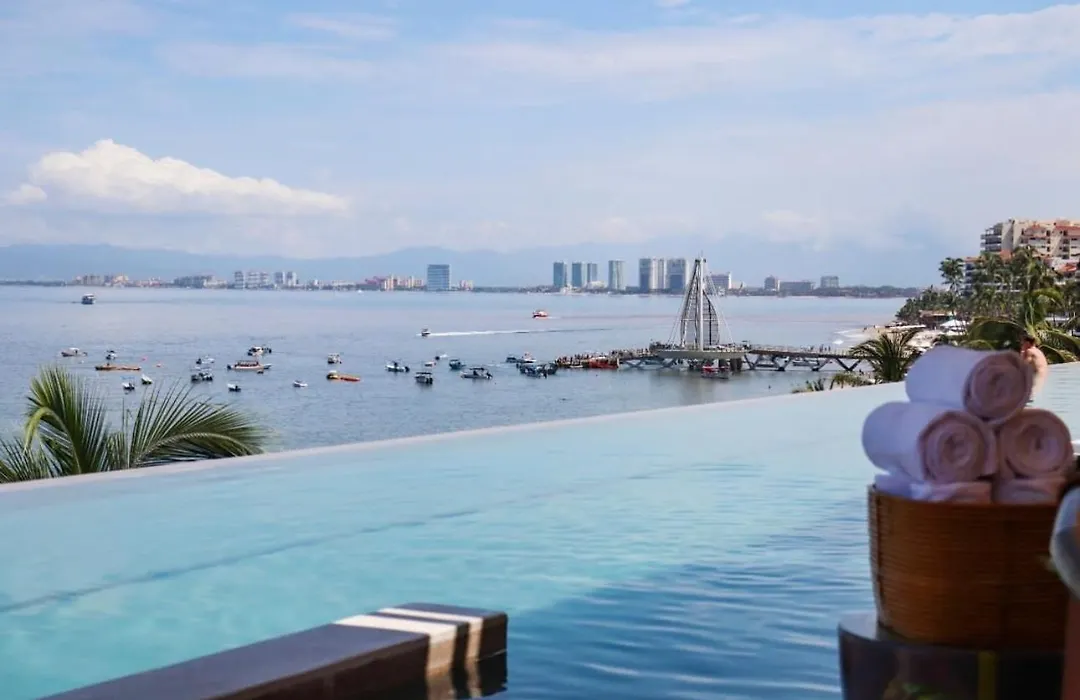 Grant'S Studio At Mantamar Tower-1