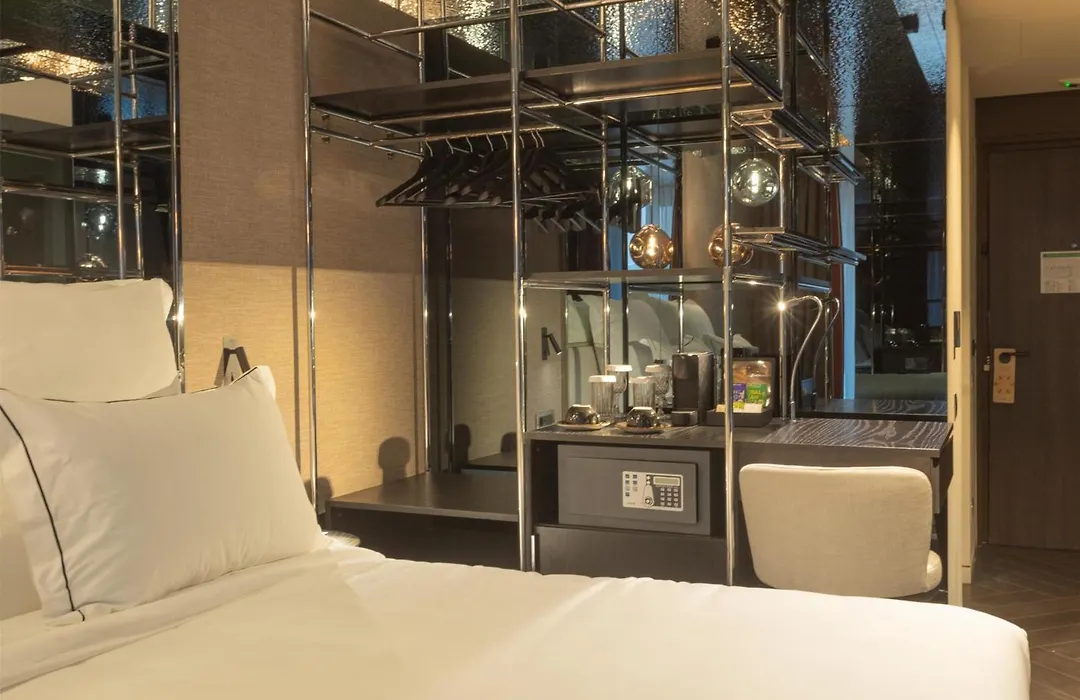 Adia Aluma Athens, Curio Collection By Hilton-1
