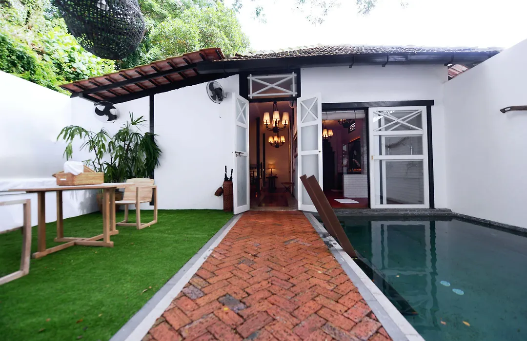 Labrador Villa-1