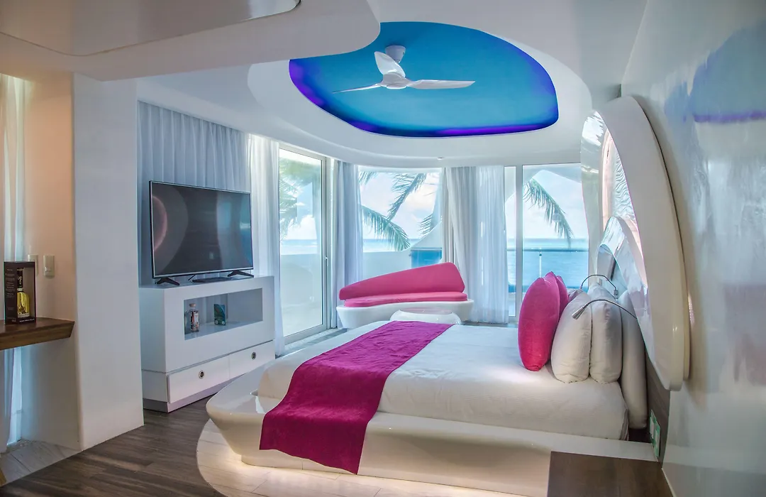 We Uniq Hotel El Carmen Adults Only-1