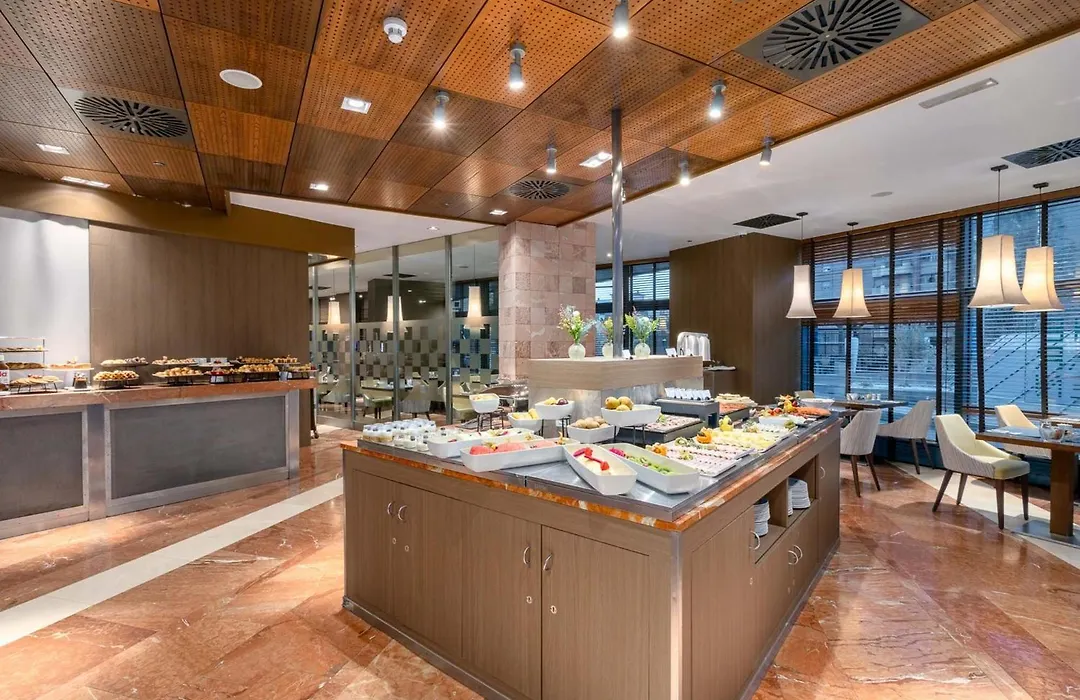 Eurostars Suites Mirasierra-1