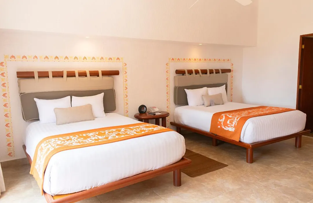 Las Brisas Huatulco-1