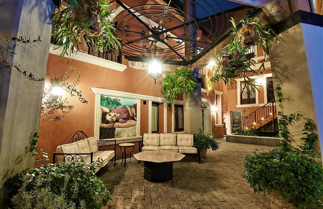 Nino Hotel Boutique-1