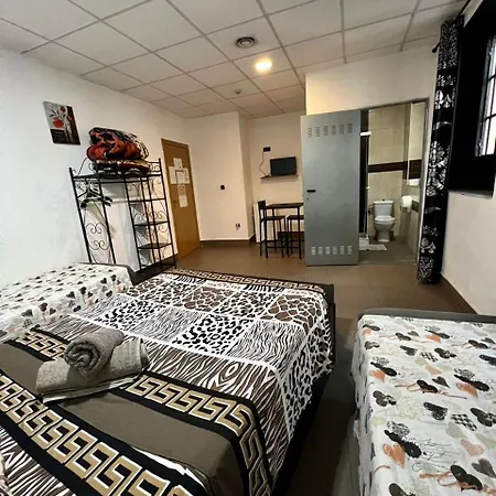 Hostal Milan-3