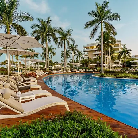 The Grand Luxxe Three Bedroom Spa Suite-3