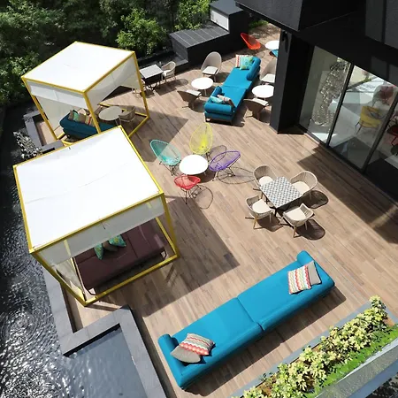 Oakwood Studios Singapore-2