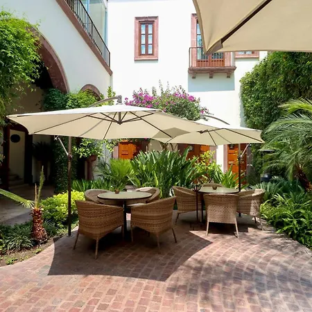 Hotel Casa Blanca 7-2