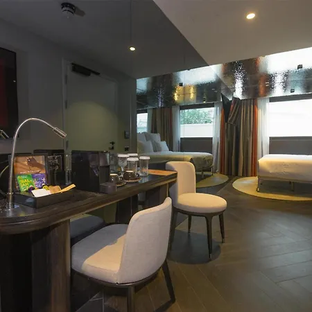 Adia Aluma Athens, Curio Collection By Hilton-2