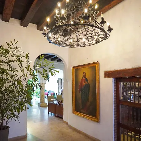 Hotel Boutique Casa Del Arzobispado-3