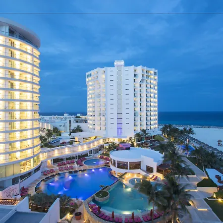 Altitude At Krystal Grand Cancun-2