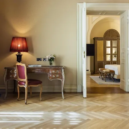NH Collection Prague Carlo IV-3
