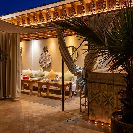 Riad Miss Caracal Jacuzzi & Rooftop-2