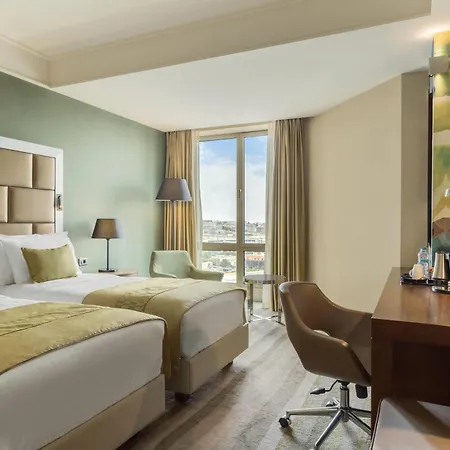 Wyndham Grand Istanbul Europe-3