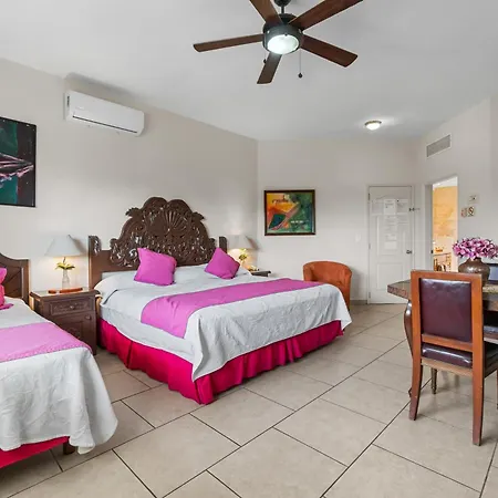 Marina Banderas Suites Hotel Boutique-3