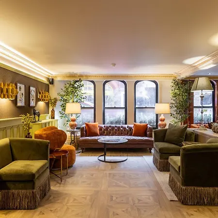 Mayfair House-3