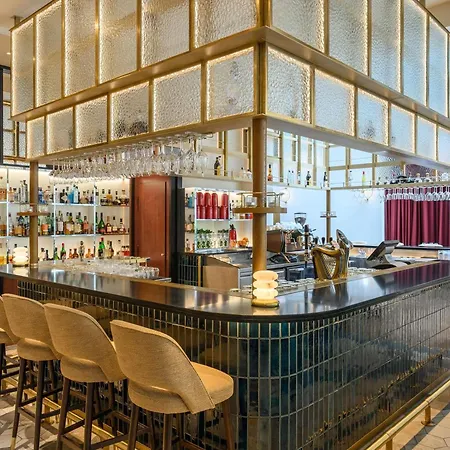 Pullman Budapest-2