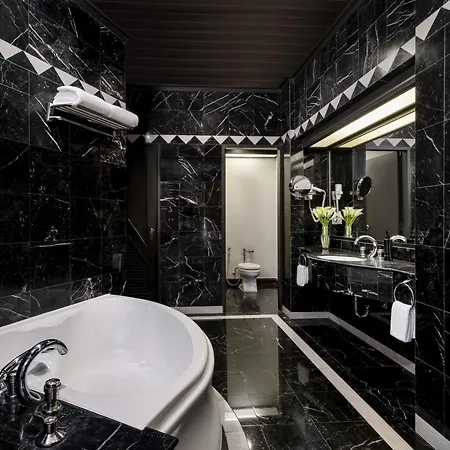 Grand Mercure Bangkok Atrium-3
